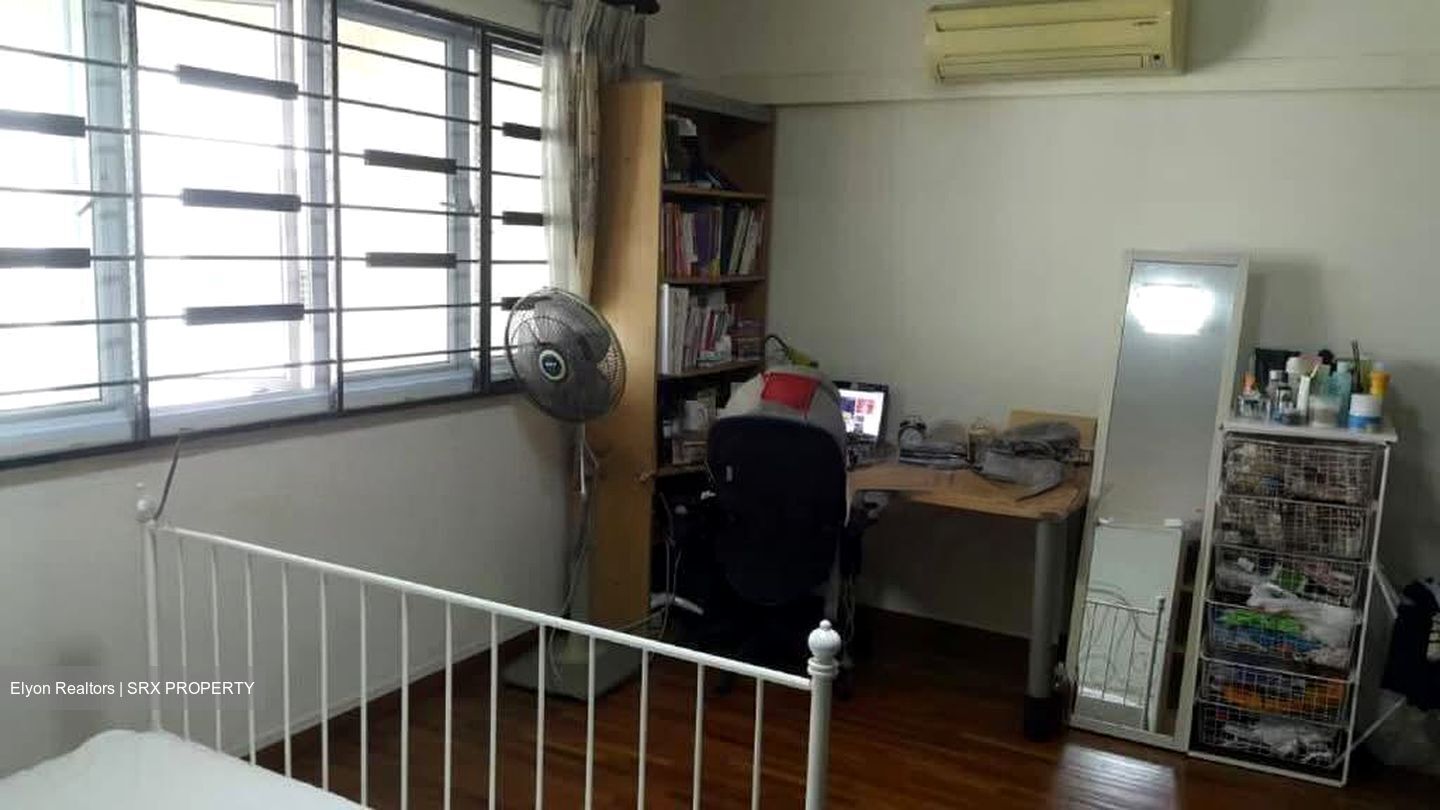 Blk 121 Bukit Batok Central (Bukit Batok), HDB Executive #592000051